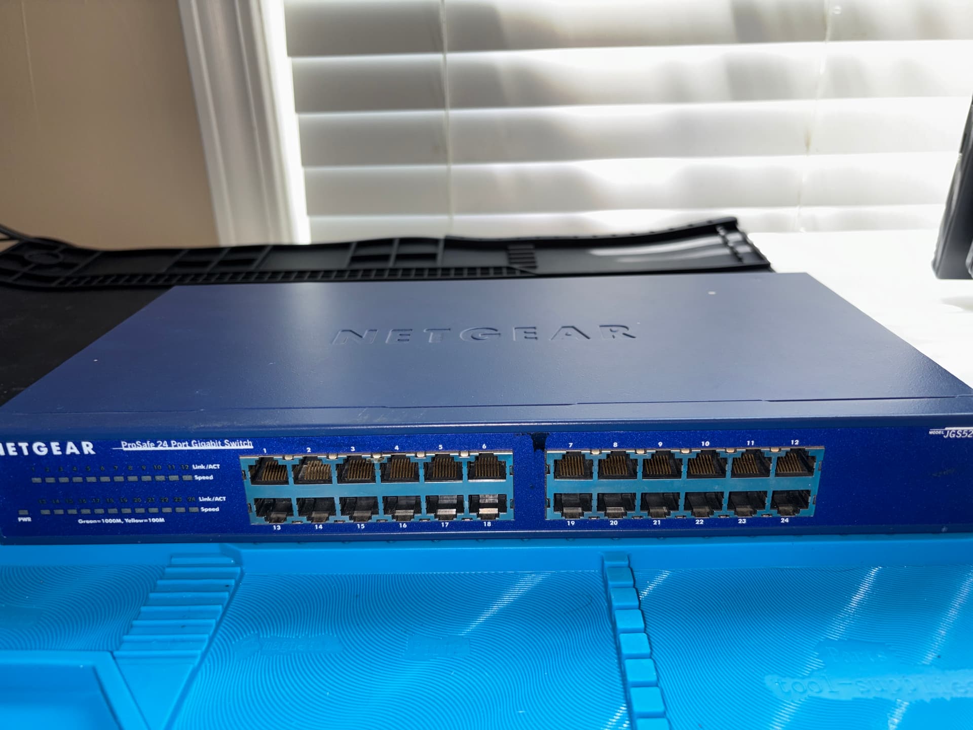 Netgear 24-Port GbE Switch